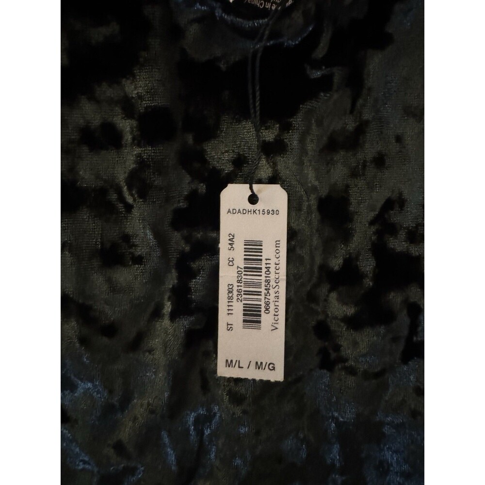 Victoria’s Secret Black Crushed Velvet Long Sleeve Deep V Bodysuit M/L NWT - Picture 5 of 6